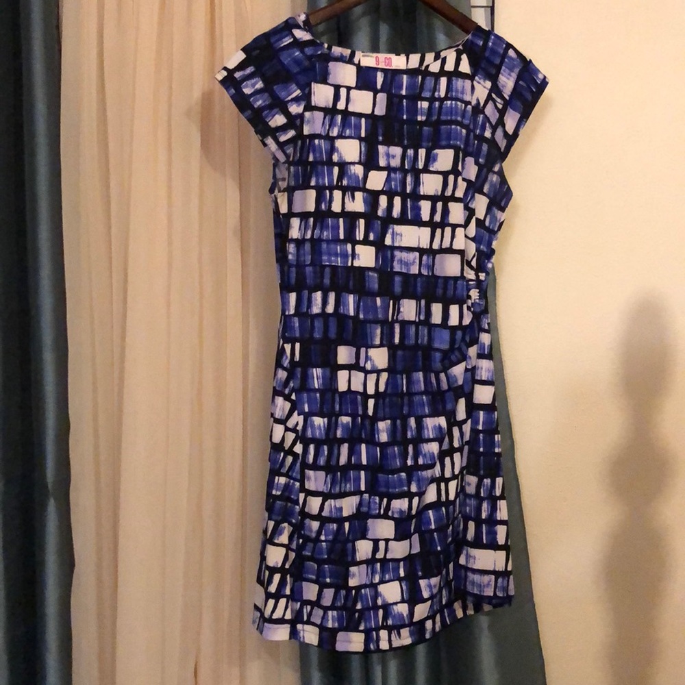 9 &CO SHORT SLEEVE DRESS, SIZE 6